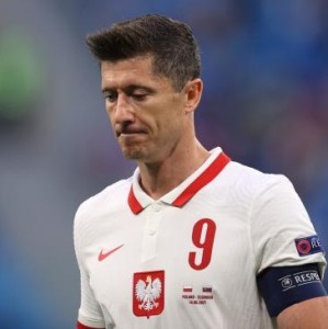 天天盈球官网-莱万的“波兰梦”到头了？此刻他无比想念拜仁队友